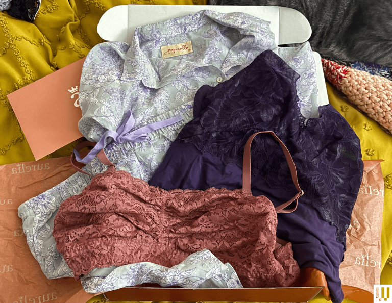 8 Best Sexy Gifts for Lovers (2025)