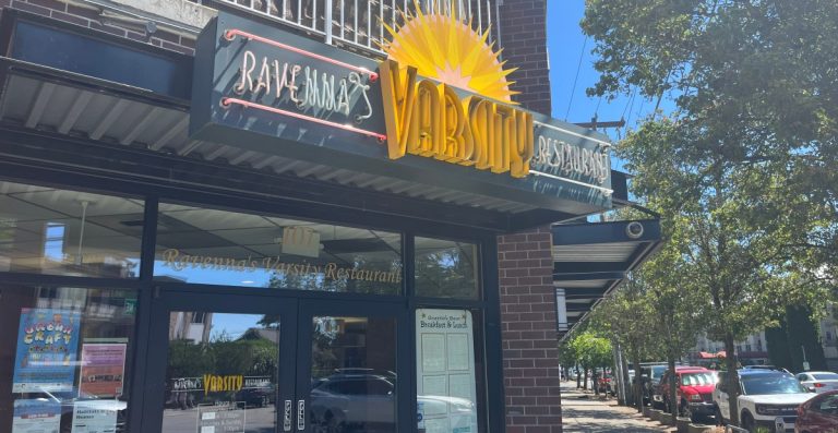 One of Seattle’s Oldest Diners Is Closing After 62 Years