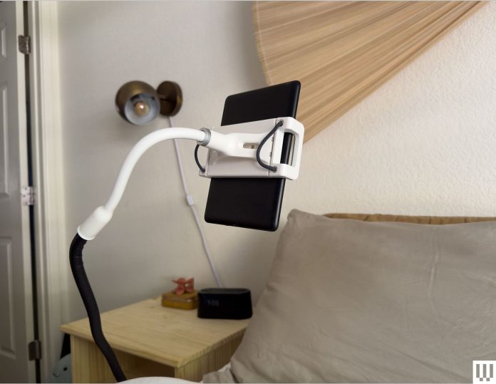 Lamicall-Gooseneck-Tablet-Holder-Over-The-Bed-Reviewer-Photo-SOURCE-Nena-Farrell.jpg