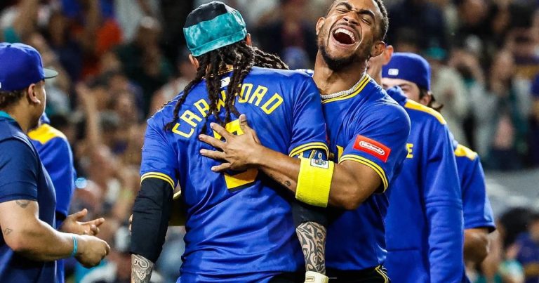 Mariners’ playoff odds on the rise after trade deadline | M’s extra