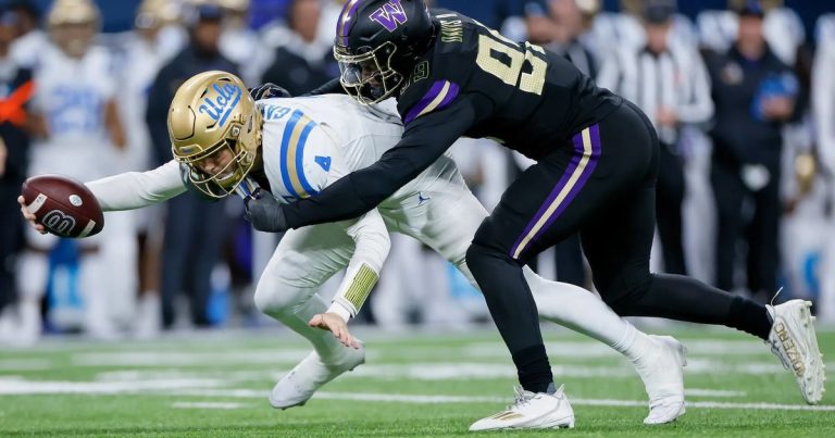 How Huskies plan to support Russell Davis II through another injury layoff