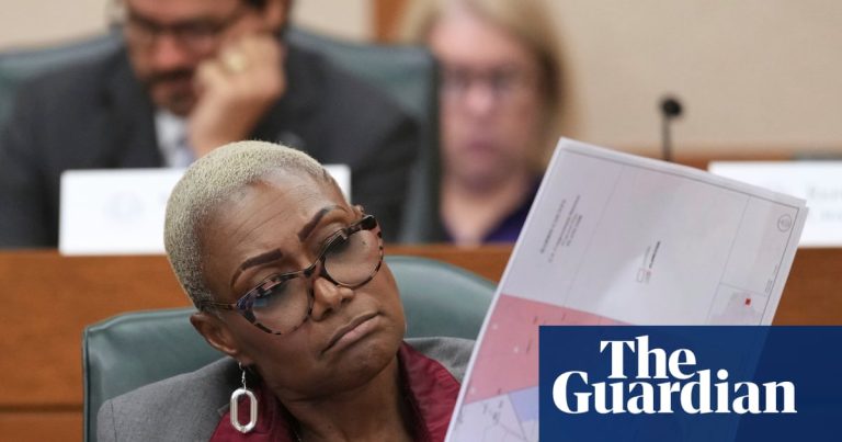 Texas Democrats flee state to prevent vote on redrawing congressional map