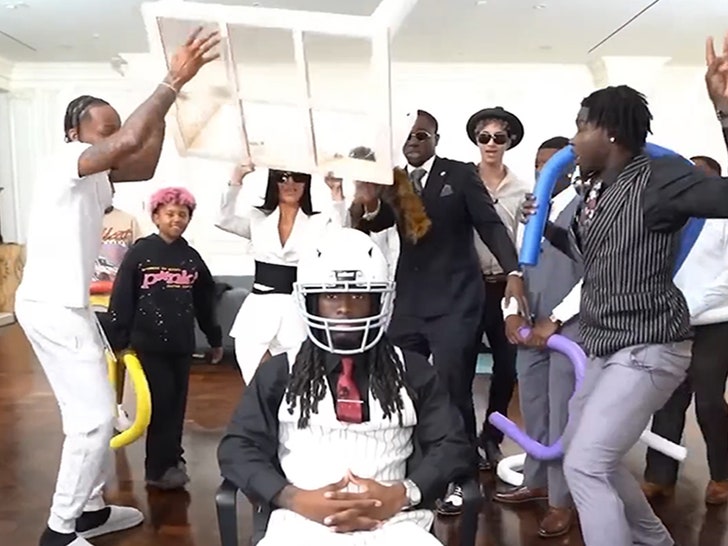 090225-kai-cenat-kim-kardashian-table