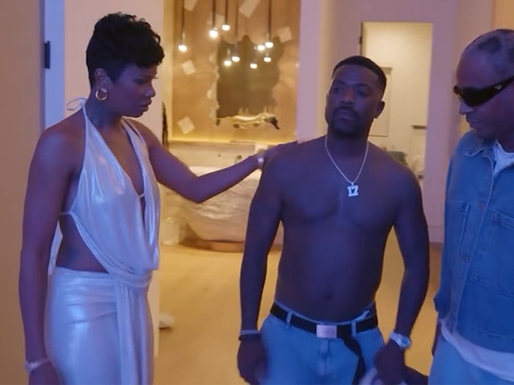 090525-ray-j-shirtless