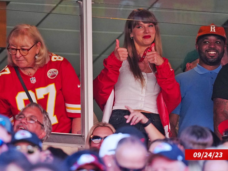 taylor swift chiefs sub getty swipe