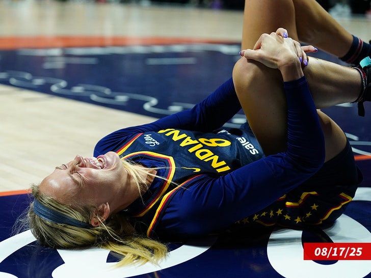 sophie cunningham injury sub imagn swipe