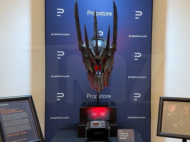 082925-movie-prop-helmet