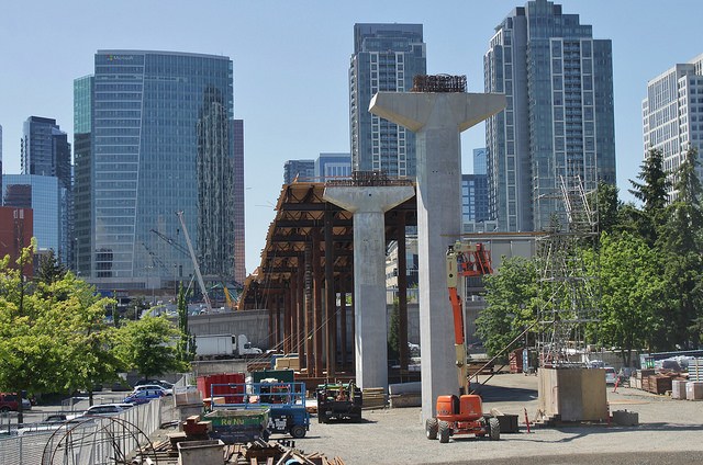 Link construction over I-405